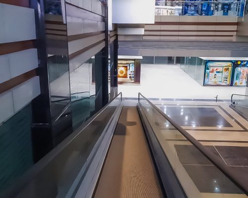 نمای داخلی مجتمع تجاری آمال