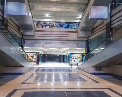 نمای داخلی مجتمع تجاری آمال