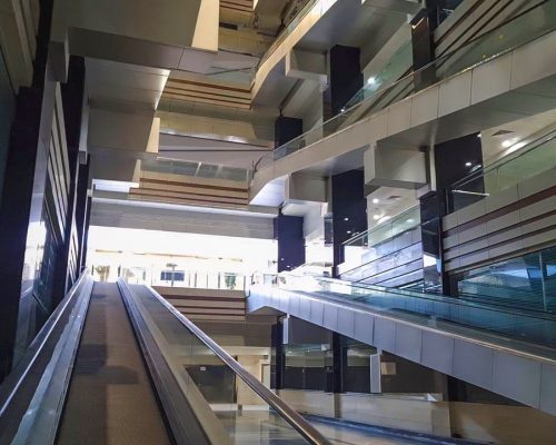 نمای داخلی مجتمع تجاری آمال