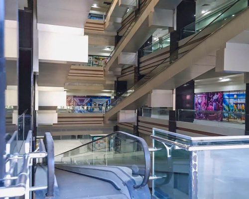 نمای داخلی مجتمع تجاری آمال